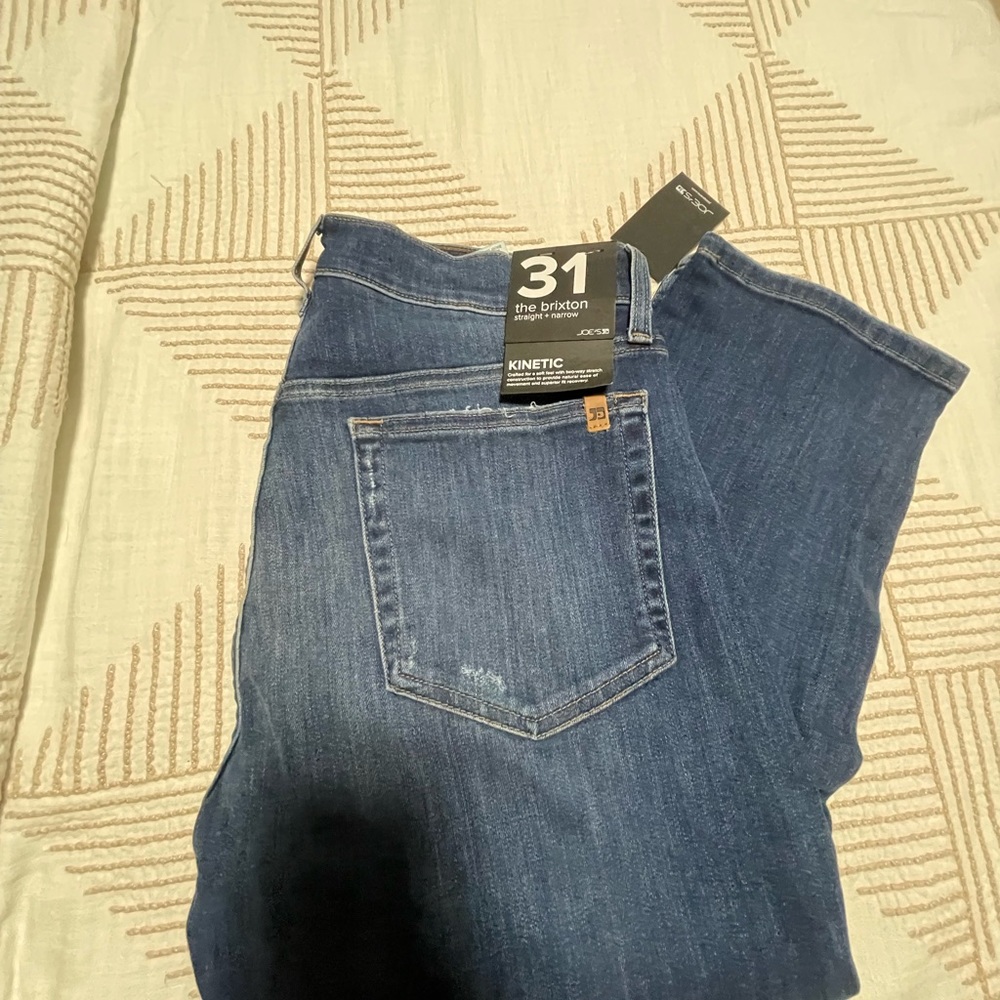 Joe’s The Braxton Straight + Narrow Kinetic Jeans